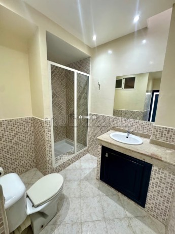 a-dar-bouaaza-somptueuse-villa-a-louer-vide-vue-mer-4-chambres-agreables-piscine-et-cheminee-big-12