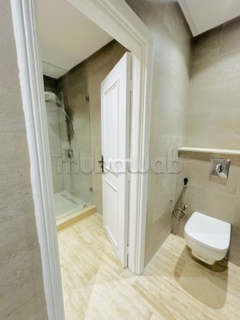 bel-appartement-en-location-a-racine-4-grandes-pieces-air-conditionne-et-cheminee-big-11