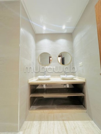 bel-appartement-en-location-a-racine-4-grandes-pieces-air-conditionne-et-cheminee-big-12