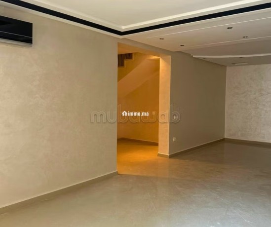 un-duplex-vide-de-145-m2-a-louer-mimosas-kenitra-big-1