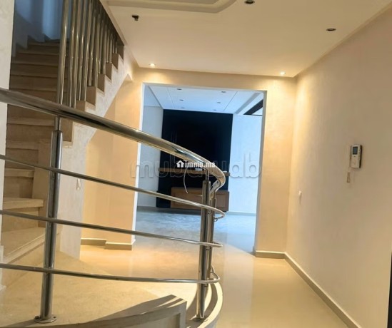 un-duplex-vide-de-145-m2-a-louer-mimosas-kenitra-big-3