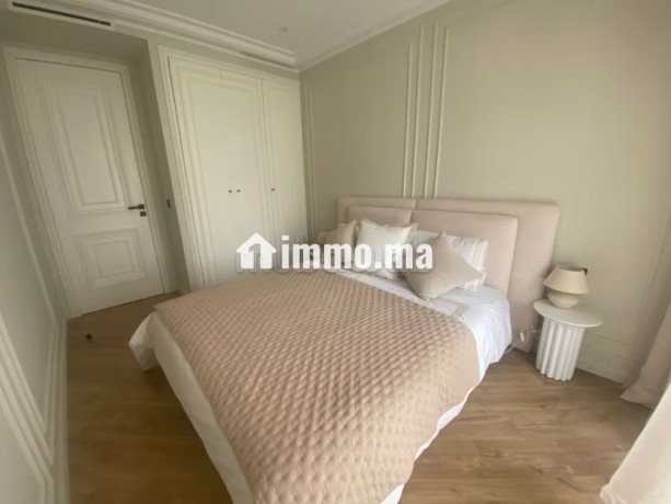 luxueux-studio-bien-meuble-a-louer-big-1