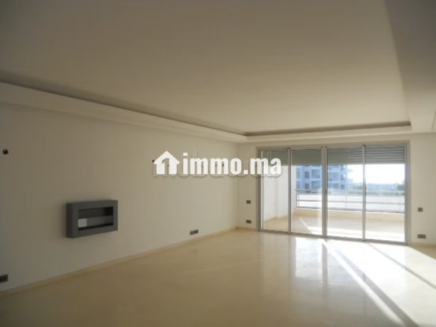 appartement-non-meuble-a-louer-a-ain-diab-ii-big-1