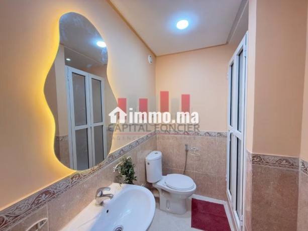 location-villa-de-haut-standing-a-ain-diab-surface-totale-400-m2-meuble-big-17