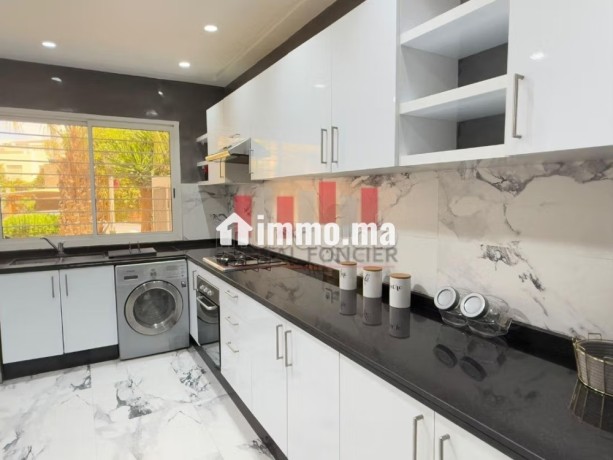location-villa-de-haut-standing-a-ain-diab-surface-totale-400-m2-meuble-big-18
