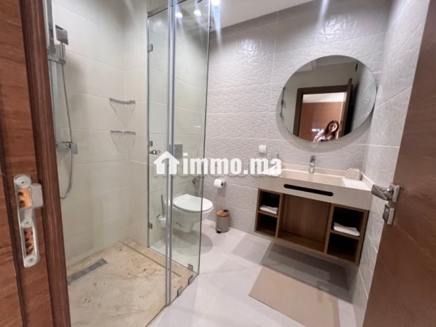 tres-bel-appartement-en-location-a-avenue-mohamed-63-pieces-bien-meuble-big-4