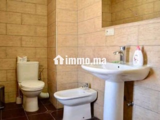 Location d'un appartement à Asilah. 2 grandes pièces. Antenne parabolique, résidence sécurisée - Appartement à vendre - Asilah