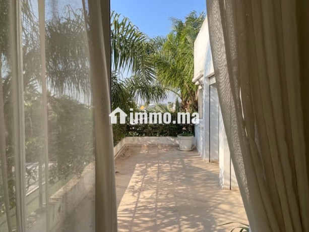 somptueuse-villa-a-vendre-a-californie-surface-de-720-m2-salon-marocain-securite-big-13