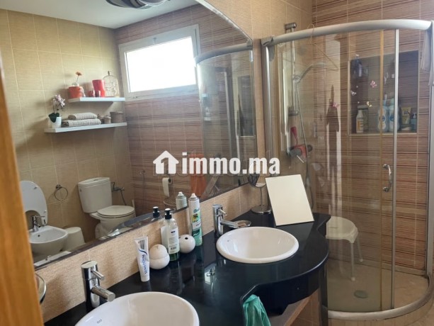 somptueuse-villa-a-vendre-a-californie-surface-de-720-m2-salon-marocain-securite-big-15