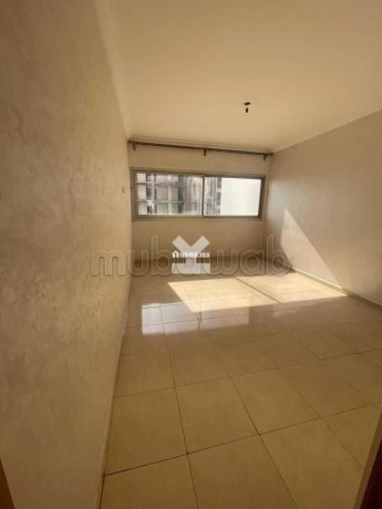 appartement-a-vendre-de-1620-m2-a-casablanca-bourgogne-sidi-belyout-big-2