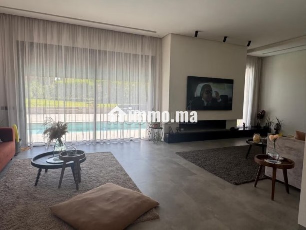 belle-villa-meublee-piscine-jardin-sur-le-golf-arg-big-2