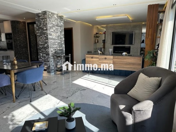 dernier-etage-terrasse-2-chambres-meuble-big-9