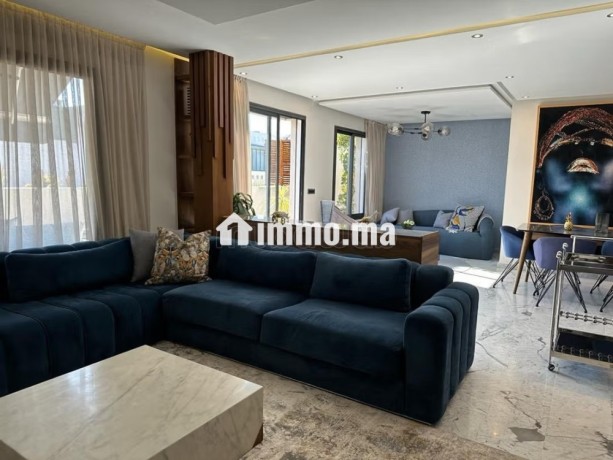 dernier-etage-terrasse-2-chambres-meuble-big-11