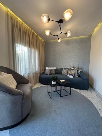 dernier-etage-terrasse-2-chambres-meuble-big-6