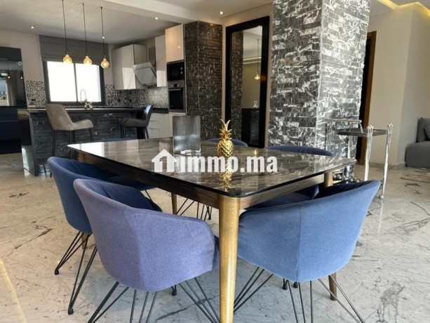 dernier-etage-terrasse-2-chambres-meuble-big-7