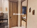 studio-meuble-moderne-et-lumineux-avec-garage-small-2