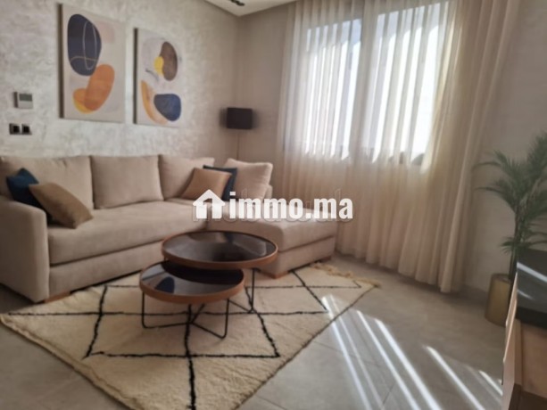 studio-meuble-moderne-et-lumineux-avec-garage-big-13