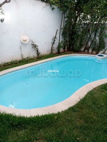 jolie-villa-avec-piscine-big-0