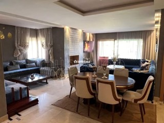 Appartements à louer à Guéliz. Surface totale 160 m². Terrasse et ascenseur - Appartement à vendre