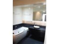 a-louer-appart-vide-a-racine-small-4