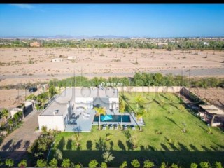 villa-de-haut-standing-a-la-location-vacances