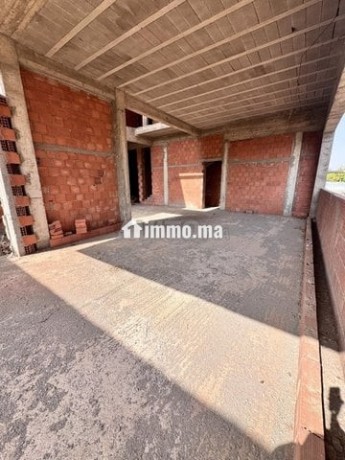 villa-isolee-semi-finie-sur-golf-big-3