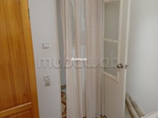 Location saisonnière à Fnideq. 2 pièces. Antenne parabolique et Porte blindée - Appartement à vendre