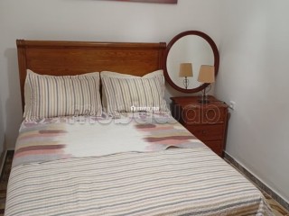 Location saisonnière à Fnideq. 2 pièces. Antenne parabolique et Porte blindée - Appartement à vendre
