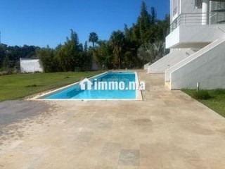 villa-neuve-de-4730m2-a-souissi