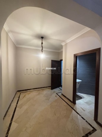 a-louer-a-ain-diab-appartement-neuf-vide-2-chambres-big-9