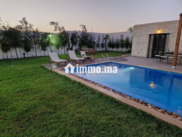 maison-de-luxe-a-louer-a-route-dagadir-3-chambres-agreables-porte-blindee-et-systeme-de-double-vitrage-big-9