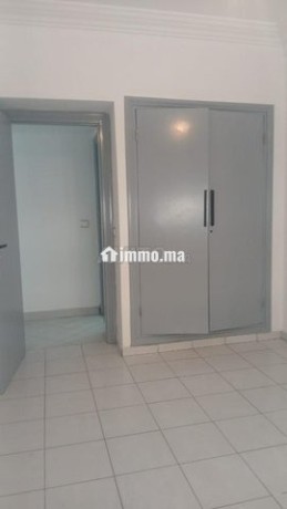 studio-vide-a-louer-a-bourgogne-big-2