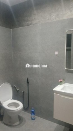 studio-vide-a-louer-a-bourgogne-big-5