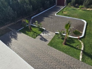 Magnifique villa à louer pour vos vacances à Route d'Agadir. 3 chambres agréables. Parking et terrasse - Villa à vendre - Essaouira