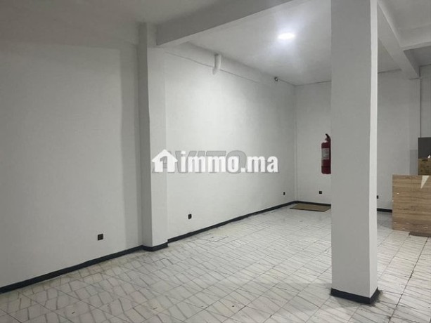 tres-joli-local-a-la-vente-big-3