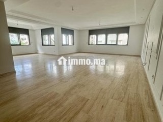 a-louer-spacieux-appartement-190-m2-a-racine