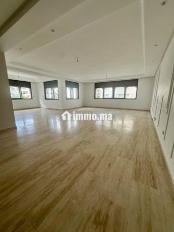 a-louer-spacieux-appartement-190-m2-a-racine-big-0