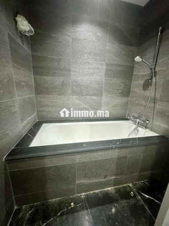 a-louer-spacieux-appartement-190-m2-a-racine-big-8