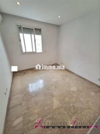 racine-appartement-moderne-a-louer-170-m2-big-5