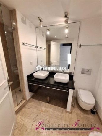 racine-appartement-moderne-a-louer-170-m2-big-6