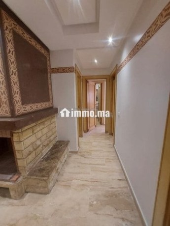 un-joli-appartement-en-location-meuble-a-agdal-big-5