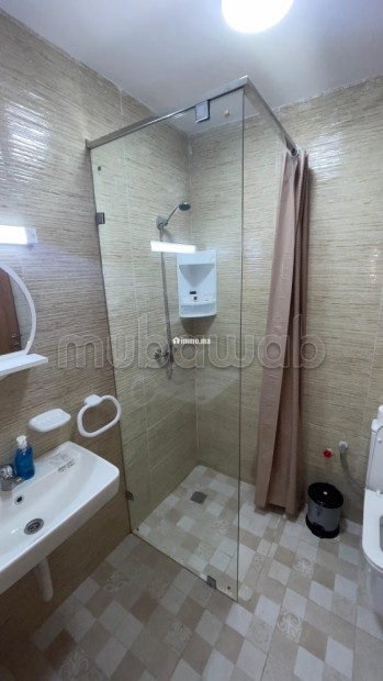 Appartements à louer en Centre. 2 grandes pièces. Résidence avec concierge, climatisation générale - Vente Immobilier - Fes - photo 5