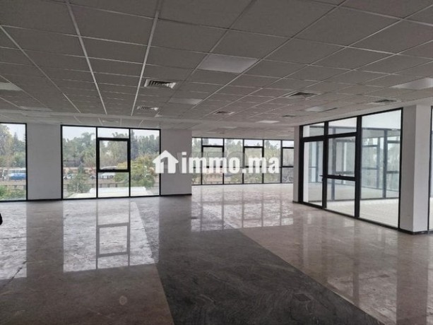 plateau-bureaux-de-2-000-m2-sur-souissi-rabat-big-0