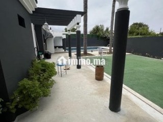 villa-a-souissi-piscine-jardin-quartier-ambassades