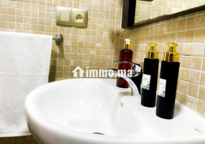 dupex-chic-et-luxueux-climatiser-au-centre-tanger-big-15