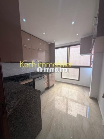 joli-appartement-3-chambres-vide-izdihar-big-4