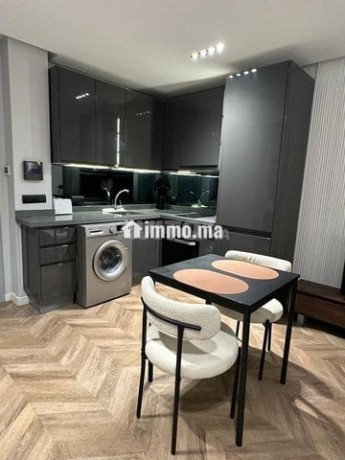 studio-a-louer-quartier-des-hopitaux-big-2