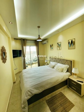 2-chambres-renove-avec-piscine-et-balcon-big-0