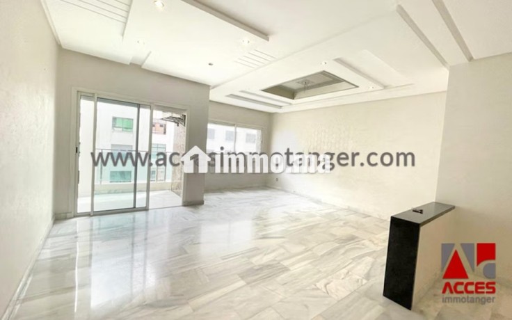 appartement-vide-a-louer-en-plein-centre-ville-big-2