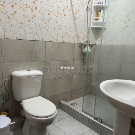 louez-cet-appartement-a-la-ville-haute-2-belles-chambres-bien-meuble-big-4